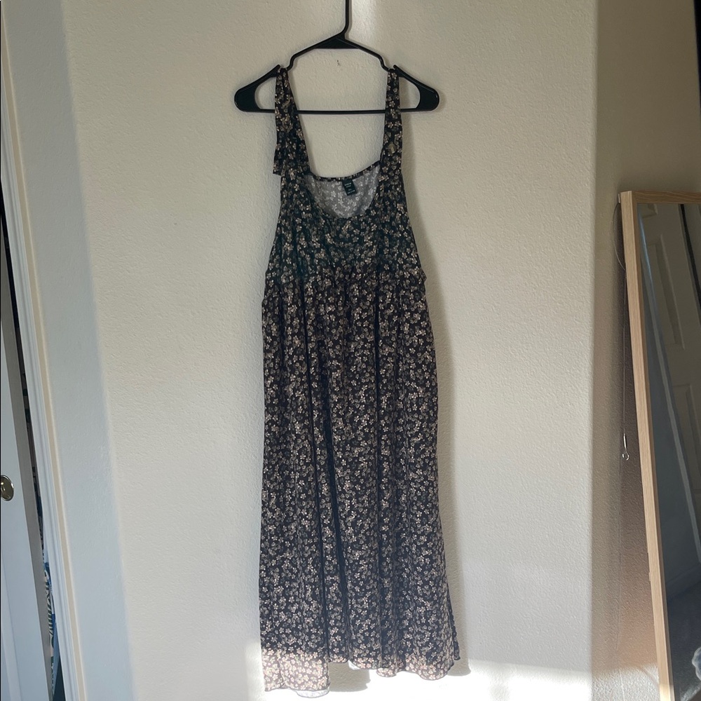 SHEIN Black and White Floral Maxi Dress
